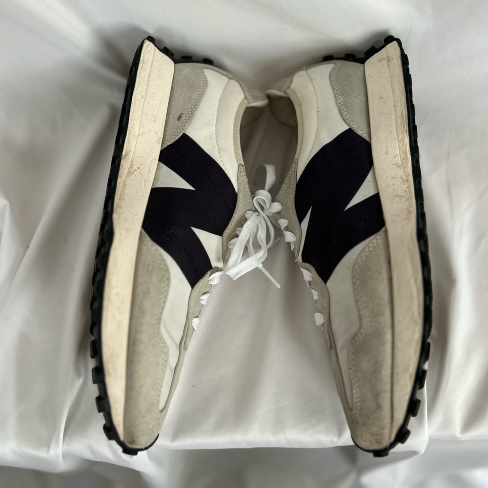 New Balance 327 Men's Retro Running Sneakers White with Black N - Picture 4 of 6